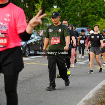 Runner Photo 4136362