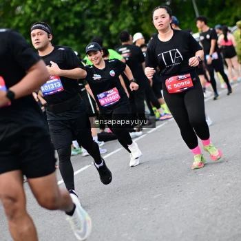 Runner Photo 4136371