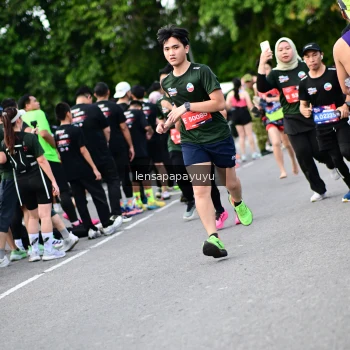 Runner Photo 4136372