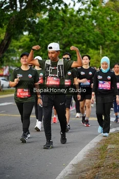 Runner Photo 4136387