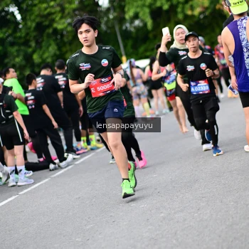 Runner Photo 4136389