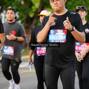 Runner Photo 4136395