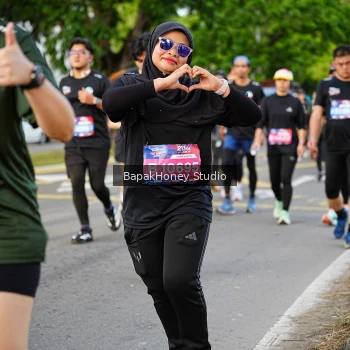Runner Photo 4136405