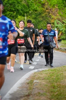 Runner Photo 4136412