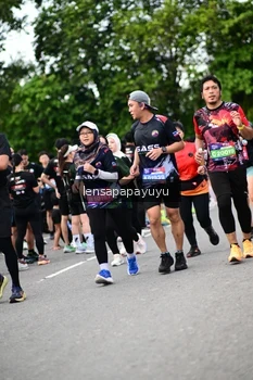 Runner Photo 4136419