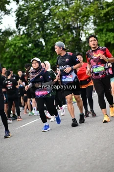 Runner Photo 4136420