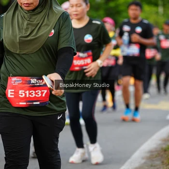 Runner Photo 4136425