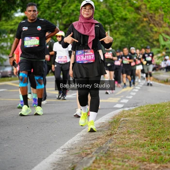 Runner Photo 4136449