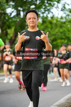 Runner Photo 4136455