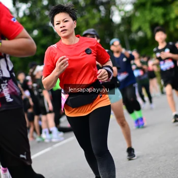 Runner Photo 4136464