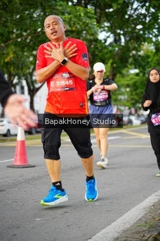 Runner Photo 4136483