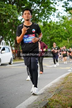 Runner Photo 4136492