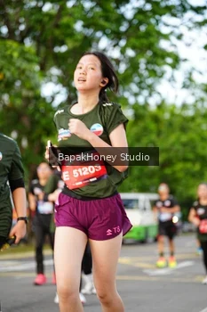 Runner Photo 4136495