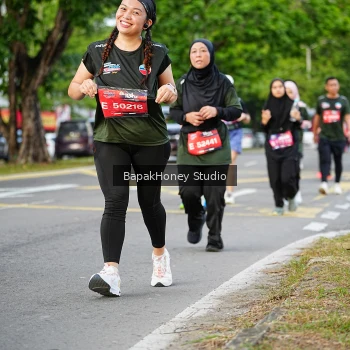 Runner Photo 4136503