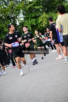 Runner Photo 4136514