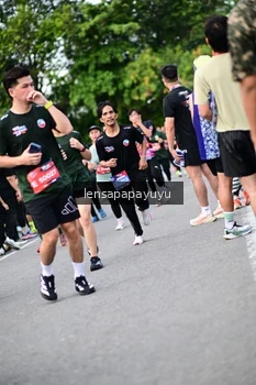 Runner Photo 4136538