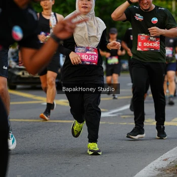 Runner Photo 4136545