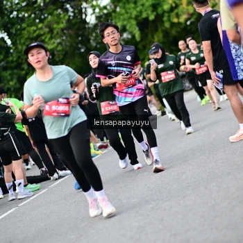 Runner Photo 4136560