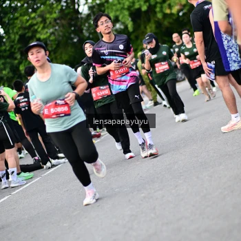 Runner Photo 4136563