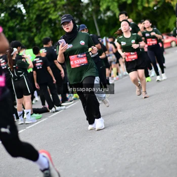 Runner Photo 4136594
