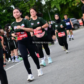Runner Photo 4136607