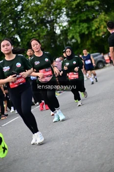 Runner Photo 4136618