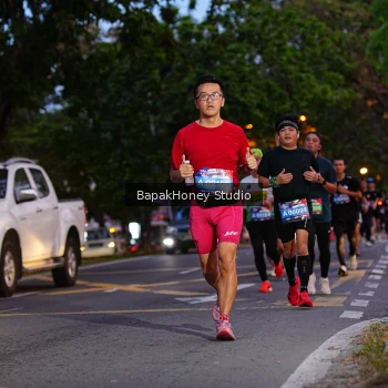 Runner Photo 4136620