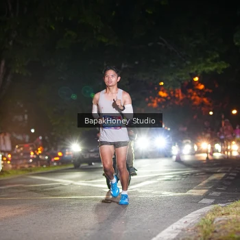 Runner Photo 4136657