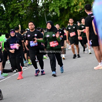 Runner Photo 4136664