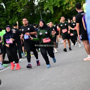 Runner Photo 4136673