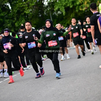 Runner Photo 4136676