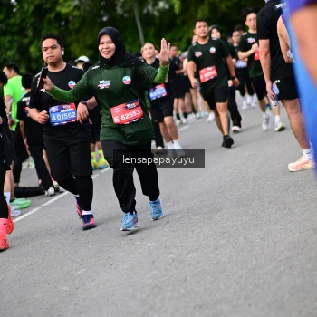 Runner Photo 4136678