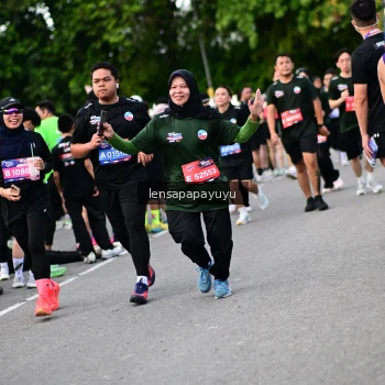 Runner Photo 4136679