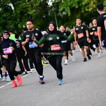Runner Photo 4136684