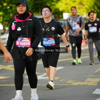 Runner Photo 4136702