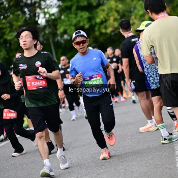 Runner Photo 4136709