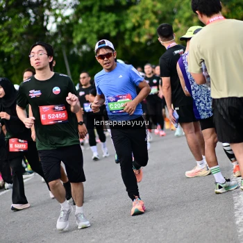 Runner Photo 4136712
