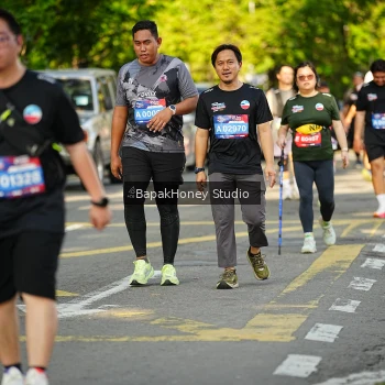 Runner Photo 4136713