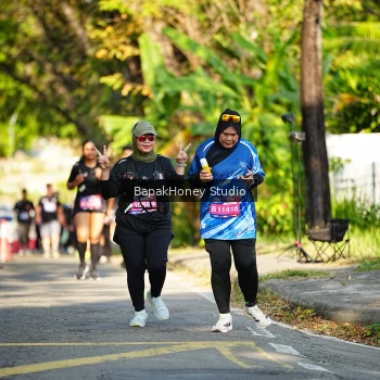 Runner Photo 4136716