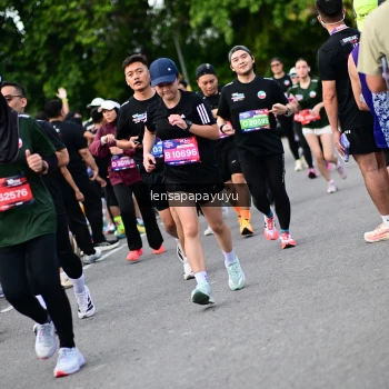 Runner Photo 4136725