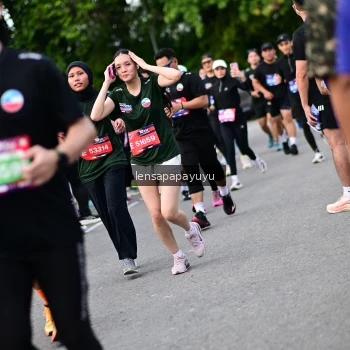 Runner Photo 4136737