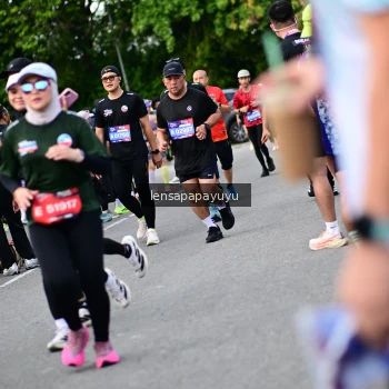 Runner Photo 4136745