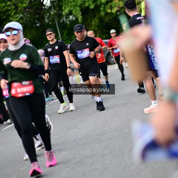 Runner Photo 4136747