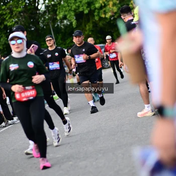 Runner Photo 4136748