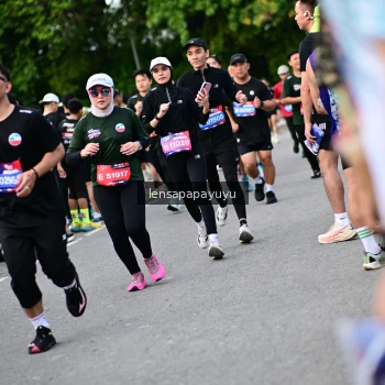 Runner Photo 4136749