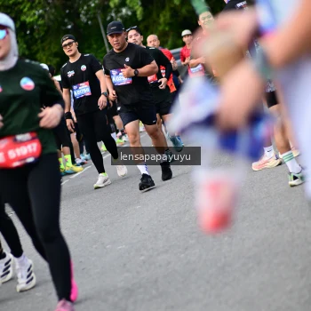 Runner Photo 4136759