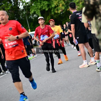 Runner Photo 4136760