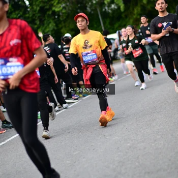 Runner Photo 4136765