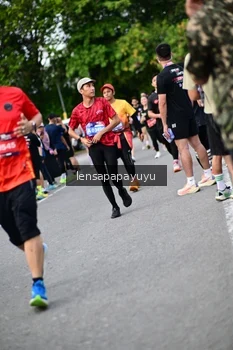 Runner Photo 4136772