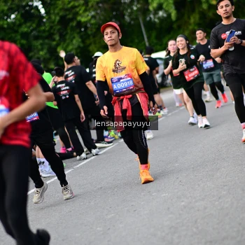 Runner Photo 4136777